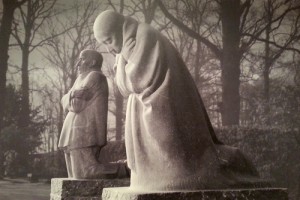 Grieving Parents, sculpture by Kathe Kollwitz